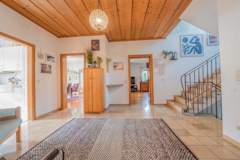 Immobilienangebot - Bamberg - Alle - Großzügiges Einfamilienhaus in begehrter Wohnlage von Bamberg – Nähe Klinikum