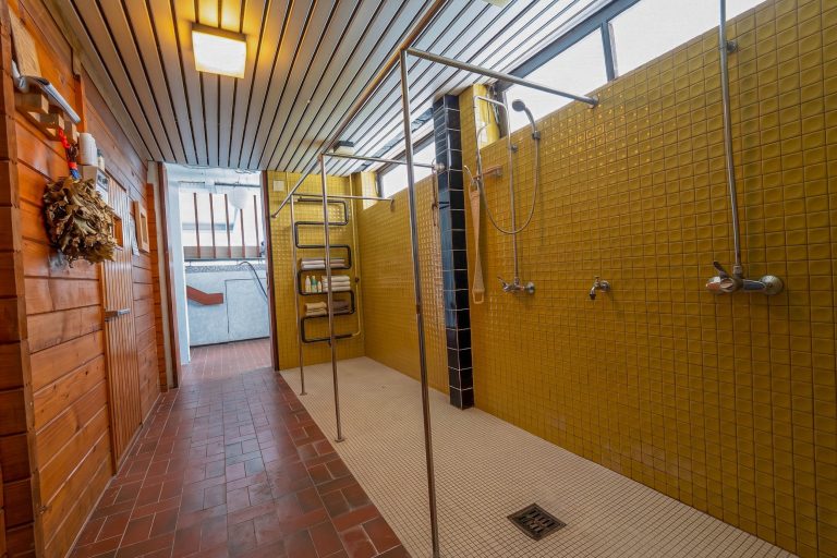 Immobilienangebot - Eltmann - Alle - Ein Ort für Visionen - Gebäudeensemble in traumhafter Lage unterhalb der Wallburg