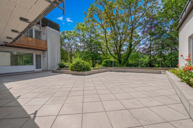 Immobilienangebot - Eltmann - Alle - Ein Ort für Visionen - Gebäudeensemble in traumhafter Lage unterhalb der Wallburg