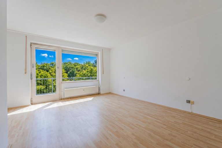 Immobilienangebot - Eltmann - Alle - Ein Ort für Visionen - Gebäudeensemble in traumhafter Lage unterhalb der Wallburg