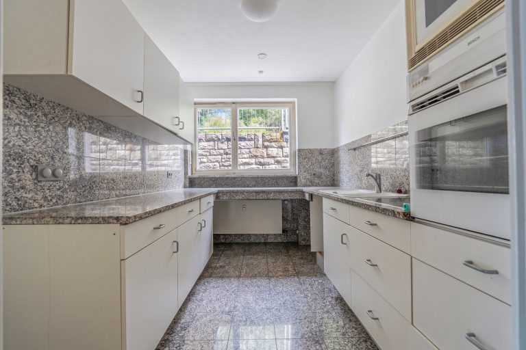 Immobilienangebot - Eltmann - Alle - Ein Ort für Visionen - Gebäudeensemble in traumhafter Lage unterhalb der Wallburg