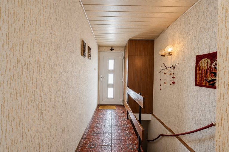 Immobilienangebot - Bamberg - Alle - Sanierungsbedürftige Doppelhaushälfte mit Garten in Bamberg-Gartenstadt - sofort bezugsfertig