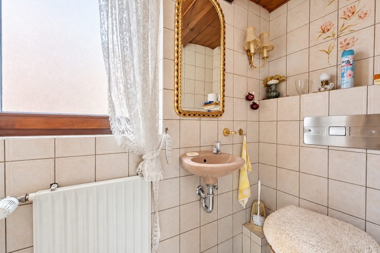 Immobilienangebot - Bamberg - Alle - Sanierungsbedürftige Doppelhaushälfte mit Garten in Bamberg-Gartenstadt - sofort bezugsfertig