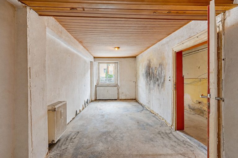 Immobilienangebot - Bamberg - Alle - Denkmalgeschütztes Reihenhaus am Kaulberg – sanierungsbedürftig und voller Gestaltungspotenzial