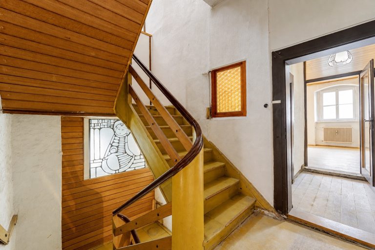 Immobilienangebot - Bamberg - Alle - Denkmalgeschütztes Reihenhaus am Kaulberg – sanierungsbedürftig und voller Gestaltungspotenzial