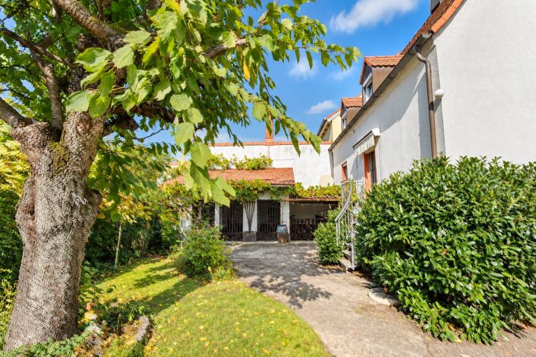 Immobilienangebot - Memmelsdorf - Alle - Doppelhaushälfte mit idyllischem Garten in Memmelsdorf