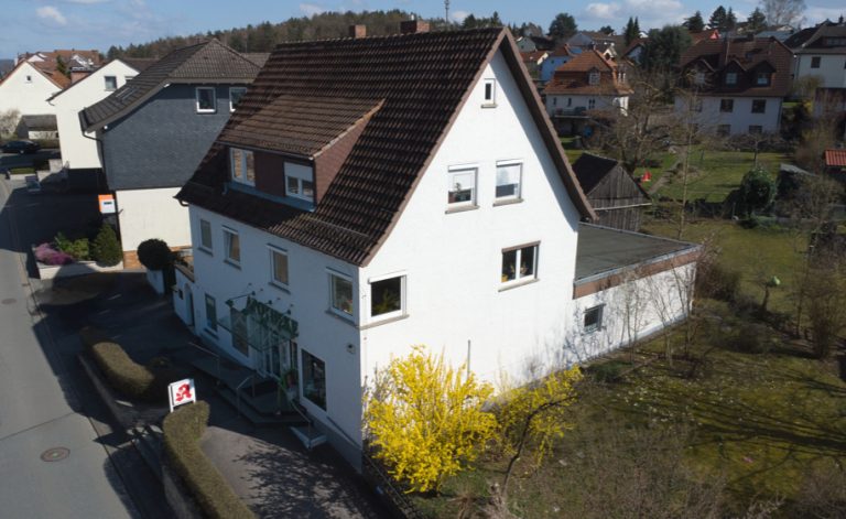 Immobilienangebot - Coburg - Alle - Attraktive Kapitalanlage: Wohn- und Geschäftshaus in Coburg-Scheuerfeld
