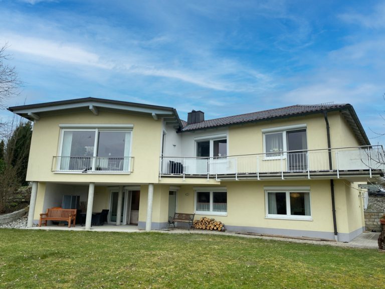 Immobilienangebot - Coburg - Alle - Hochwertig möblierte 2-Zimmer-Wohnung mit Terrasse und Einbauküche in Coburg