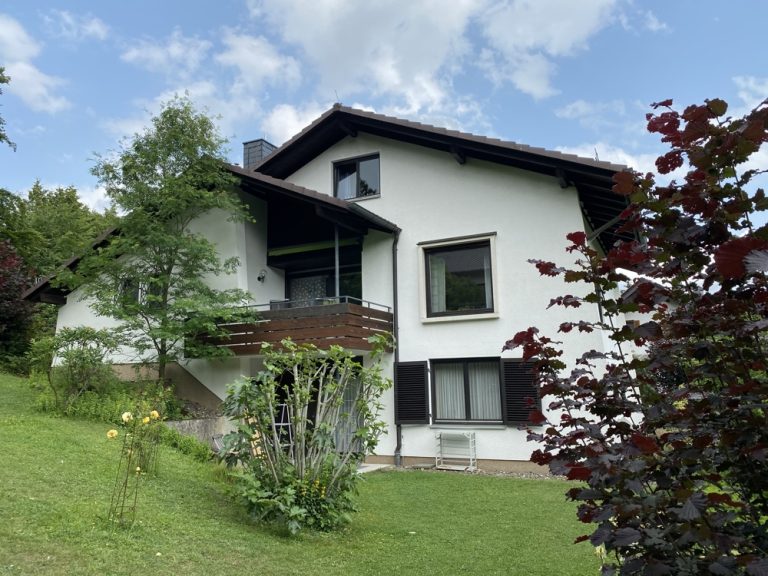 Immobilienangebot - Coburg - Alle - Schönes Einfamilienhaus mit traumhaftem Garten und Blick ins Grüne