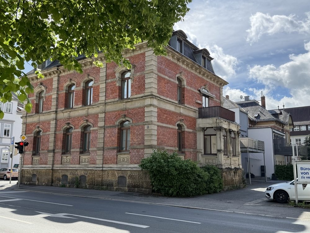 Immobilienangebot - Coburg - Alle - Denkmalgeschütztes Wohn- und Geschäftshaus zum Sanieren in Coburg - Zentrum