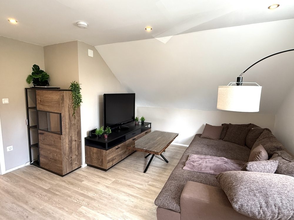 Immobilienangebot - Coburg - Alle - Top Kapitalanlage: Renovierte 2- Zimmer Wohnung mit Blick auf die Itz in zentraler Lage von Coburg