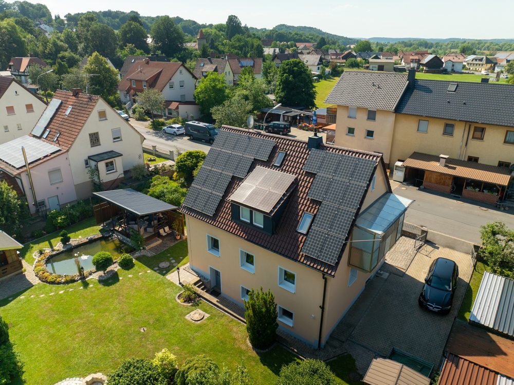 Immobilienangebot - Lichtenfels / Trieb - Alle - Perfekt für die Familie - Saniertes Einfamilienhaus mit schönem Garten in Lichtenfels - Trieb