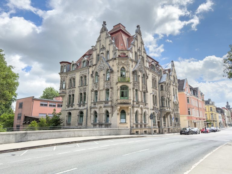 Immobilienangebot - Coburg - Alle - Altbaujuwel mit Jugendstil-Charme – stilvolle 2-Zimmer-Wohnung in Coburg