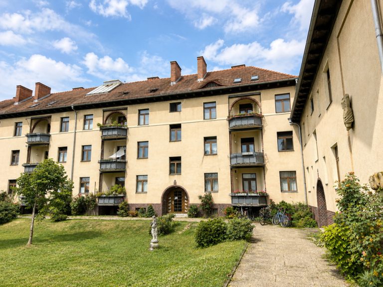 Immobilienangebot - Coburg - Alle - Gepflegte 2-Zimmer-Wohnung mit Loggia in guter Lage von Coburg