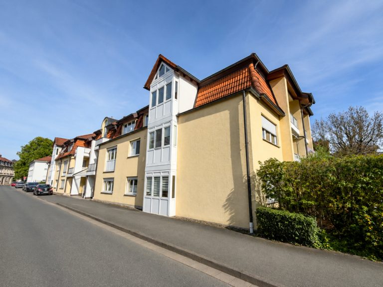 Immobilienangebot - Coburg - Alle - Komfortable 2-Zimmer-Wohnung im Erdgeschoss – zentral wohnen mit Terrasse, Aufzug und TG-Stellplatz