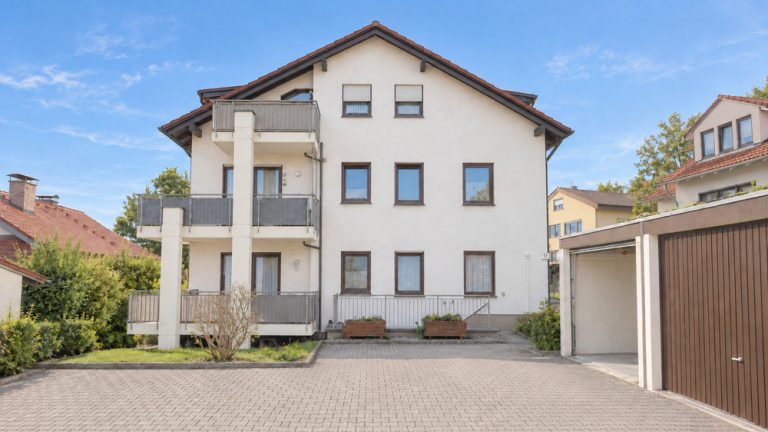 Immobilienangebot - Coburg - Alle - Schöne 2-Zimmer Wohnung in ruhiger Lage mit Einbauküche und Balkon