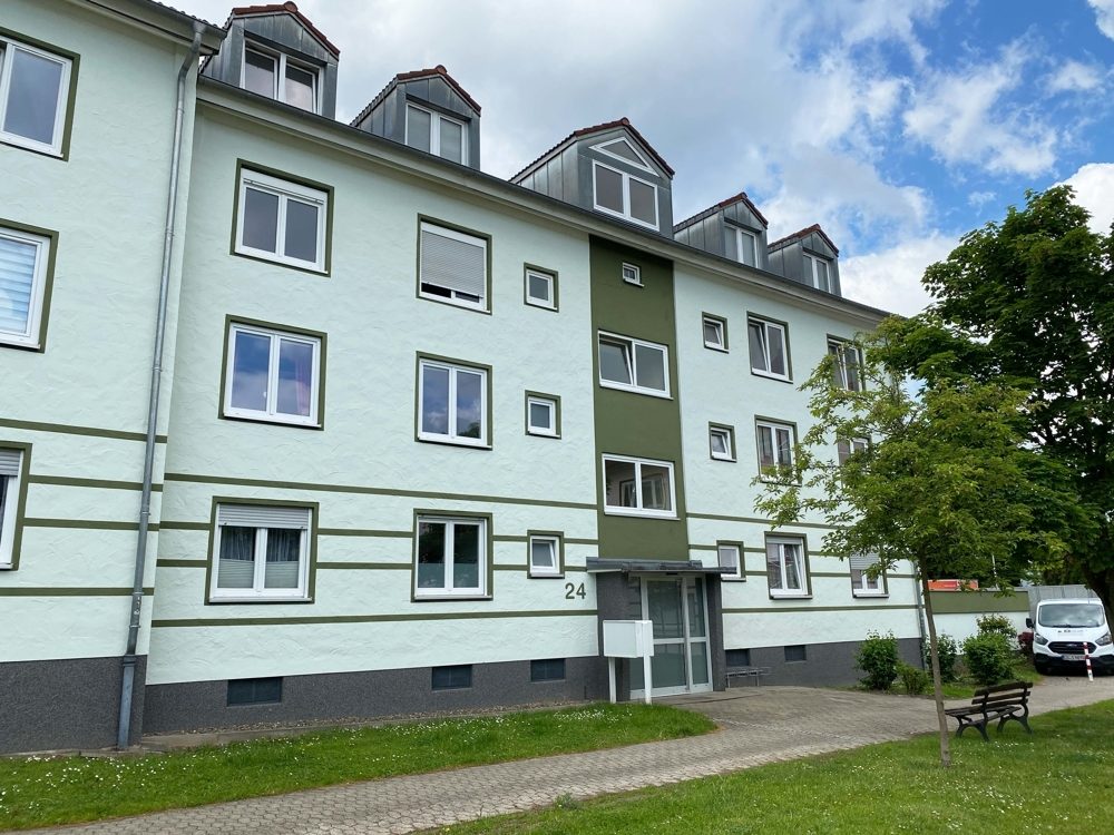 Immobilienangebot - Coburg - Alle - Top Kapitalanlage ! Renovierte 3-Zimmer Wohnung mit Balkon und Einbauküche an der Hochschule