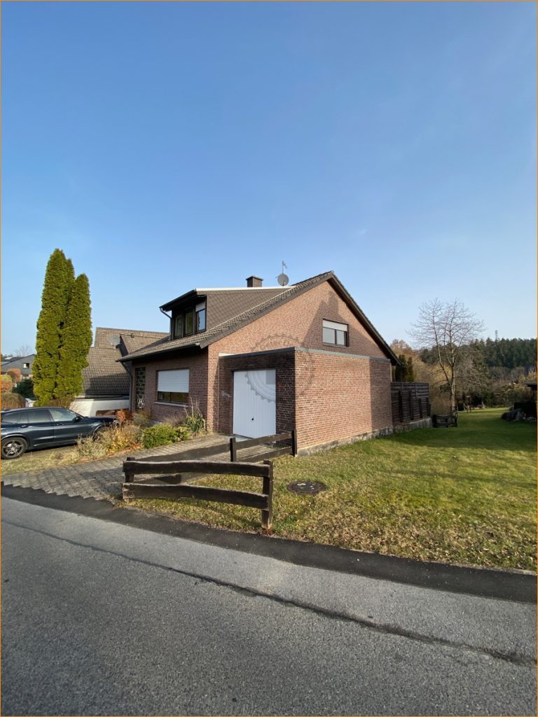 Immobilienangebot - Roetgen - Alle - IVB # freistehendes Zweifamilienhaus mit Garage und großem Grundstück