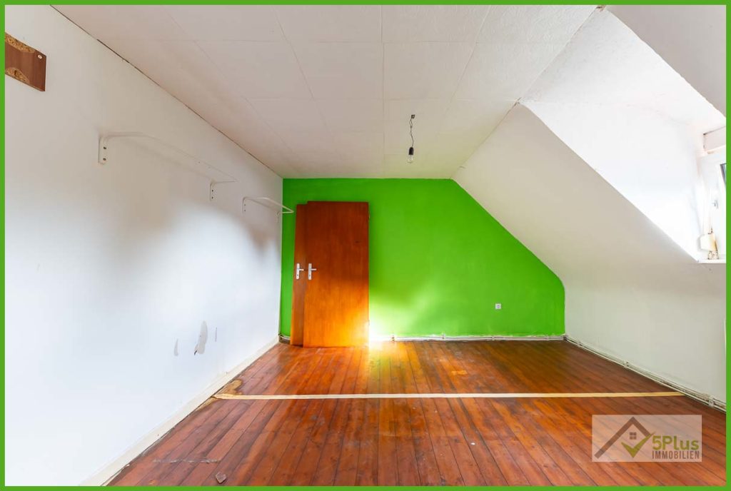 Immobilienangebot - Linnich / Welz - Alle - ++ 5PLUS + HANDWERKER AUFGEPASST + SANIERUNGSBEDÜRFTIGES REIHENHAUS IN LINNICH-WELZ ++