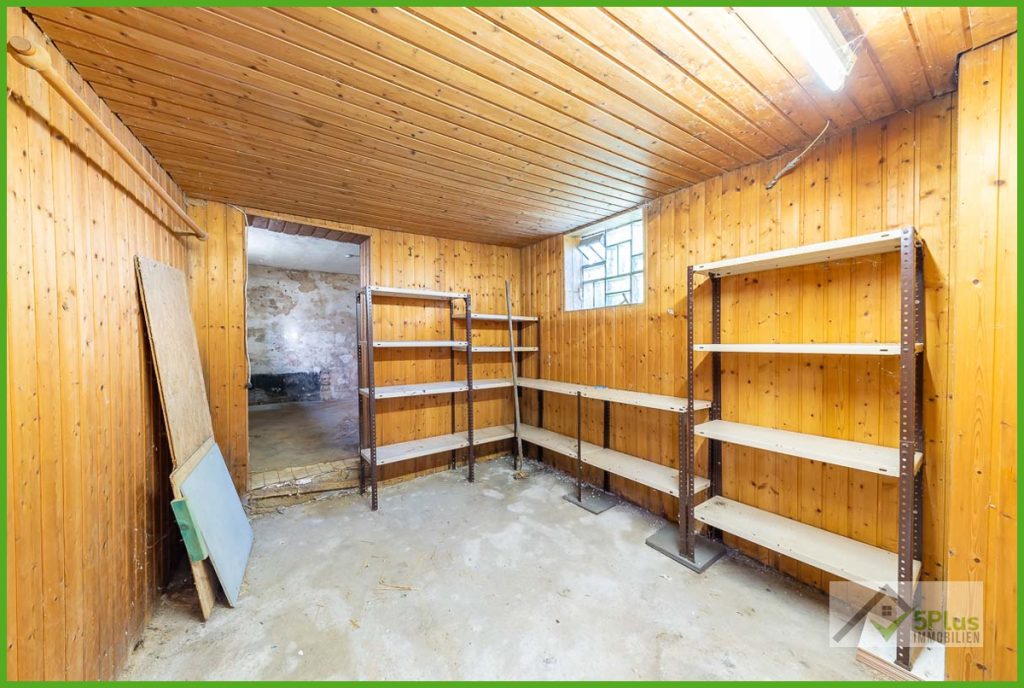 Immobilienangebot - Linnich / Welz - Alle - ++ 5PLUS + HANDWERKER AUFGEPASST + SANIERUNGSBEDÜRFTIGES REIHENHAUS IN LINNICH-WELZ ++
