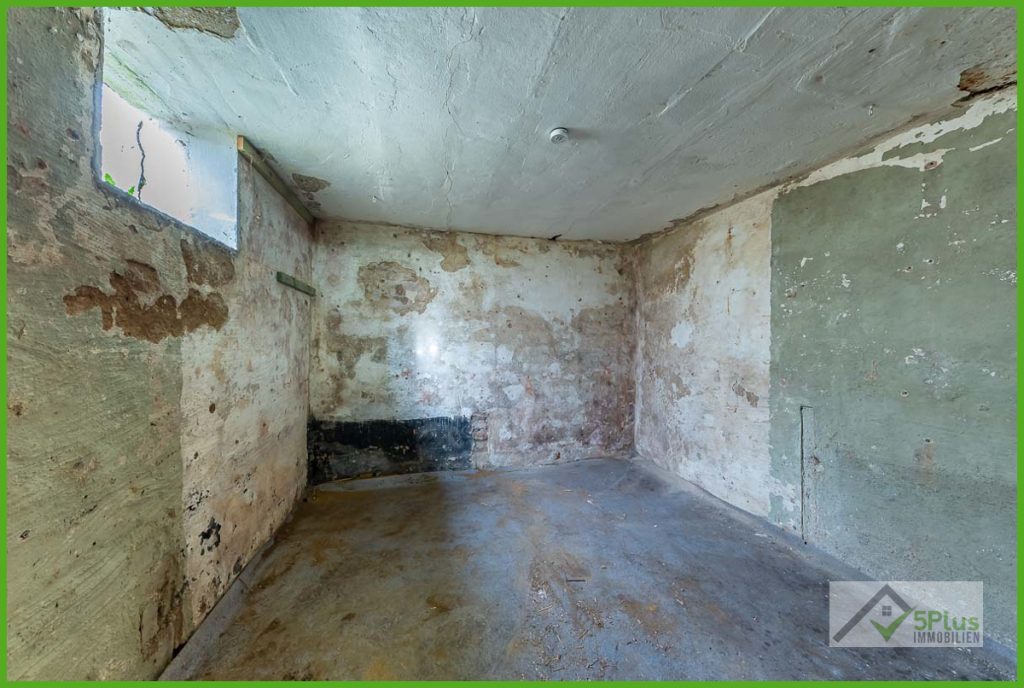 Immobilienangebot - Linnich / Welz - Alle - ++ 5PLUS + HANDWERKER AUFGEPASST + SANIERUNGSBEDÜRFTIGES REIHENHAUS IN LINNICH-WELZ ++