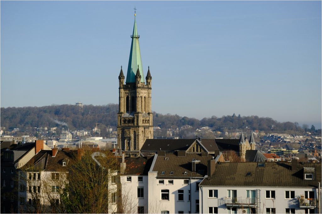 Immobilienangebot - Aachen - Alle - Wohnen auf historischem Bunkerdach in Aachener Bestlage!