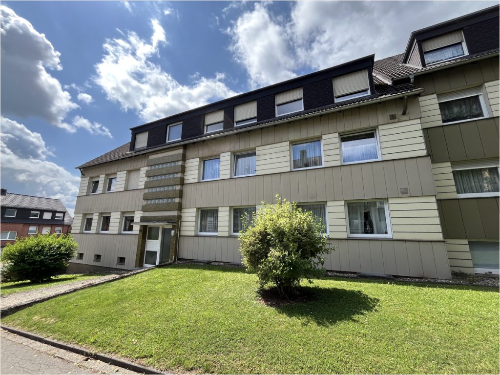 Immobilienangebot - Stolberg (Rheinland) - Alle - Mehrfamilienhaus mit Garagen und Stellplätzen in Stolberg-Büsbach