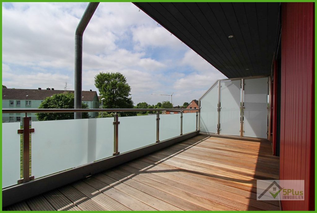 Immobilienangebot - Geilenkirchen - Alle - + 5PLUS + GEILENKIRCHEN + BARRIEREARME 3-ZIMMER PENTHOUSEWOHNUNG MIT EBK UND PKW-STELLPLATZ +