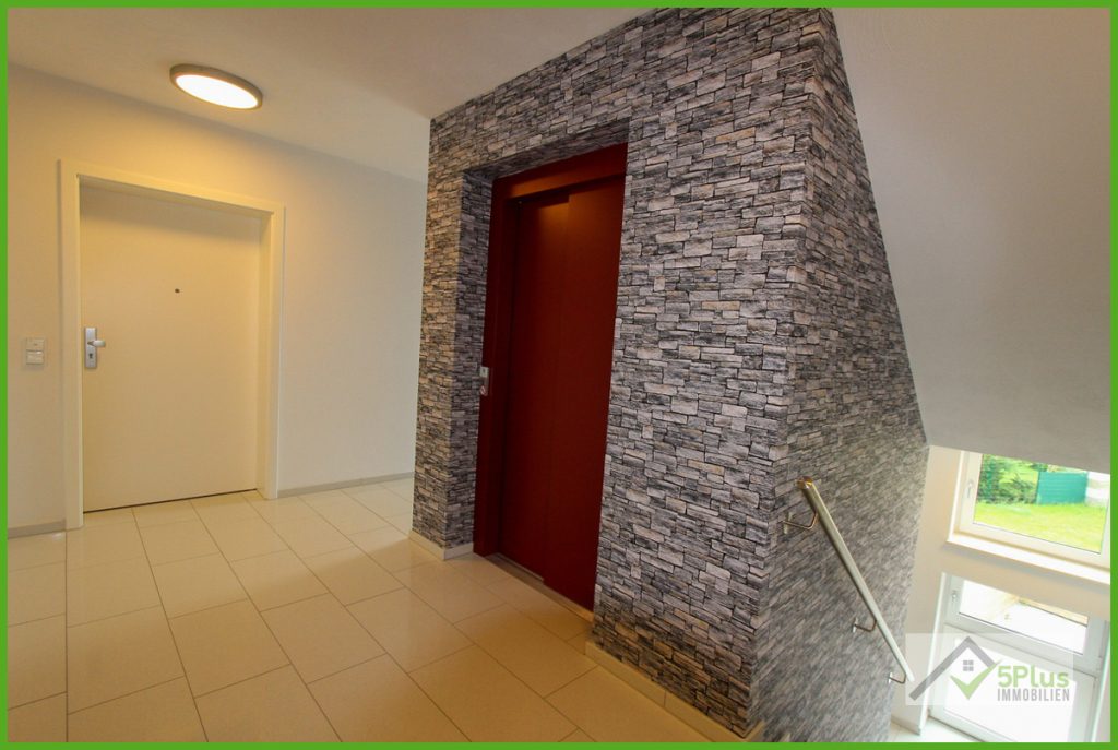 Immobilienangebot - Geilenkirchen - Alle - + 5PLUS + GEILENKIRCHEN + BARRIEREARME 3-ZIMMER PENTHOUSEWOHNUNG MIT EBK UND PKW-STELLPLATZ +