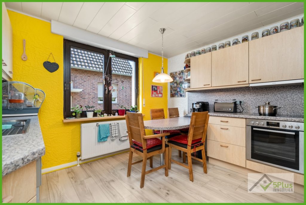Immobilienangebot - Düren / Birgel - Alle - + 5PLUS + WOHNEN IM GRÜNEN : GEPFLEGTES HAUS MIT WEITLÄUFIGEM GRUNDSTÜCK IN DÜREN- BIRGEL+++