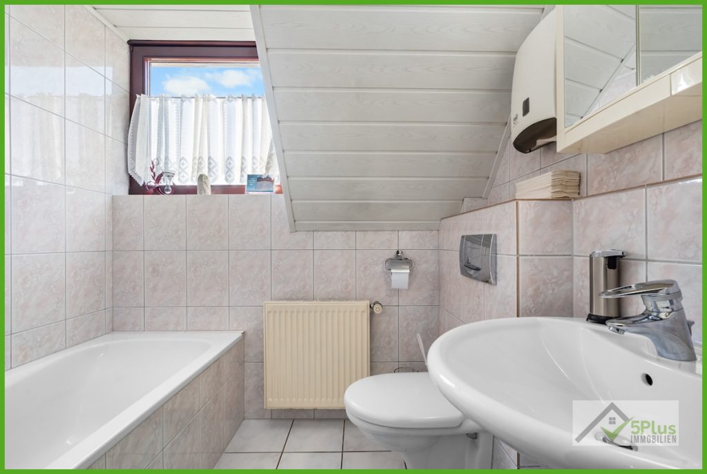 Immobilienangebot - Düren / Birgel - Alle - + 5PLUS + WOHNEN IM GRÜNEN : GEPFLEGTES HAUS MIT WEITLÄUFIGEM GRUNDSTÜCK IN DÜREN- BIRGEL+++