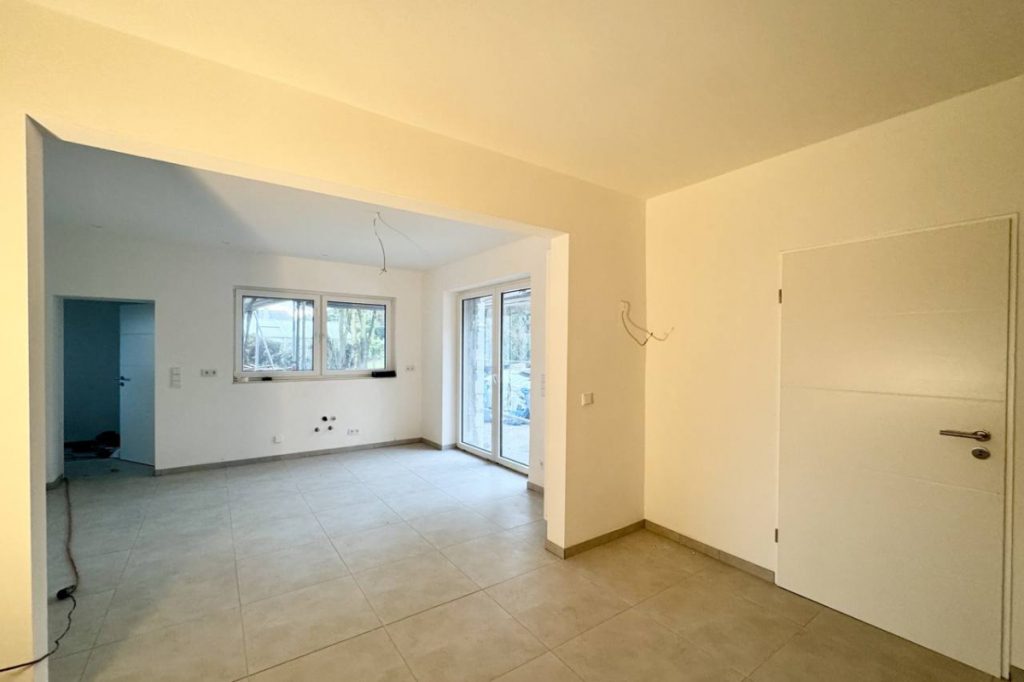 Immobilienangebot - Herzogenrath / Straß - Alle - *** WEDOW *** Moderne und helle Wohnung nach Sanierung!