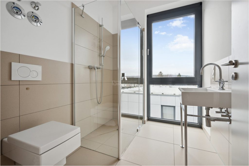 Immobilienangebot - Aachen - Alle - Wohnen auf historischem Bunkerdach in Aachener Bestlage!