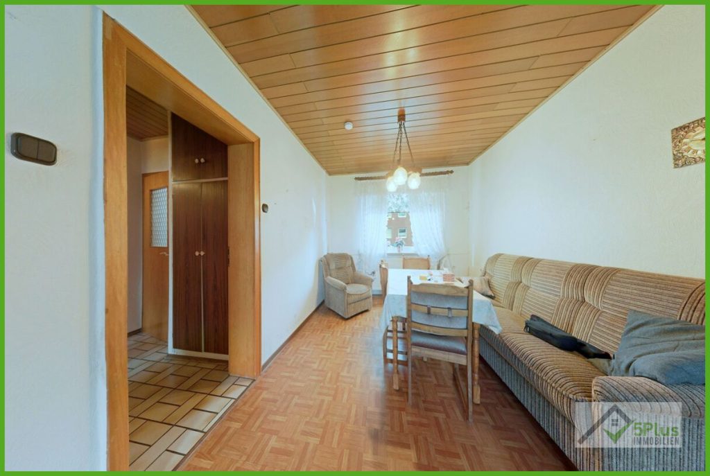 Immobilienangebot - Aldenhoven - Alle - + 5PLUS + FÜR ANPACKER UND KREATIVE: SANIERUNGSOBJEKT MIT CHARAKTER UND VIEL PLATZ IN ALDENHOVEN +