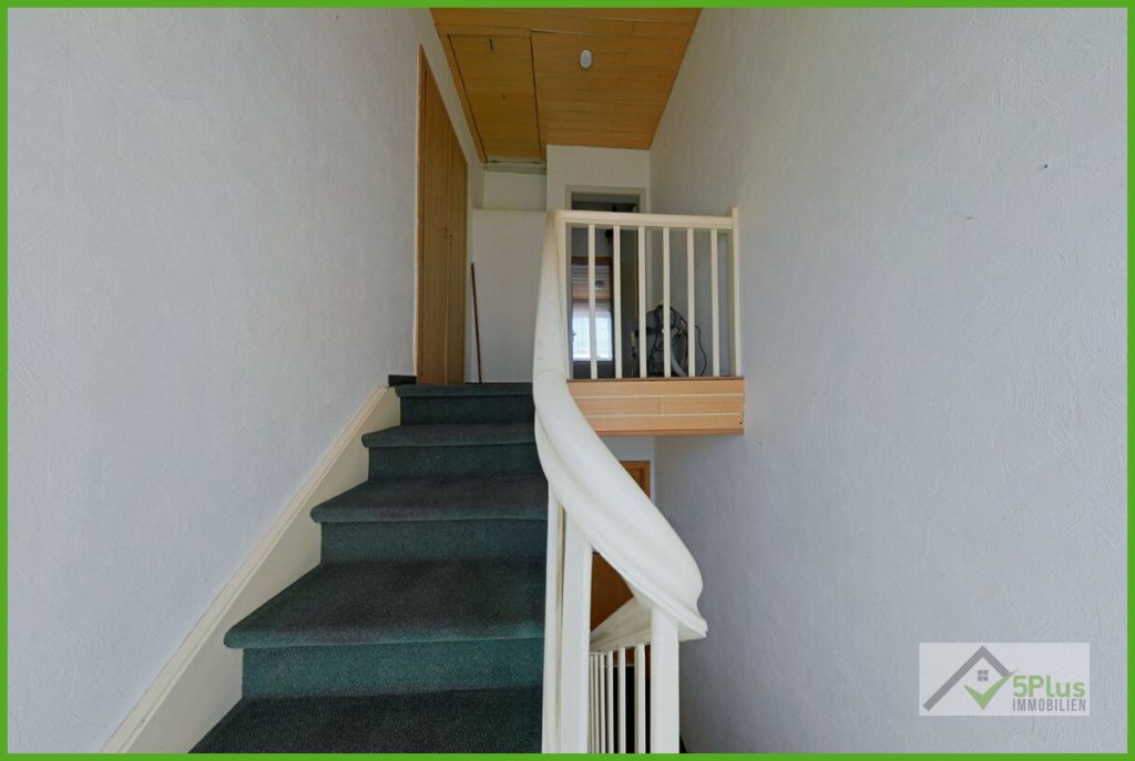 Immobilienangebot - Aldenhoven - Alle - + 5PLUS + FÜR ANPACKER UND KREATIVE: SANIERUNGSOBJEKT MIT CHARAKTER UND VIEL PLATZ IN ALDENHOVEN +