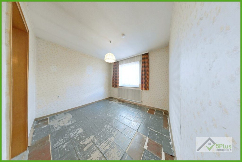 Immobilienangebot - Aldenhoven - Alle - + 5PLUS + FÜR ANPACKER UND KREATIVE: SANIERUNGSOBJEKT MIT CHARAKTER UND VIEL PLATZ IN ALDENHOVEN +