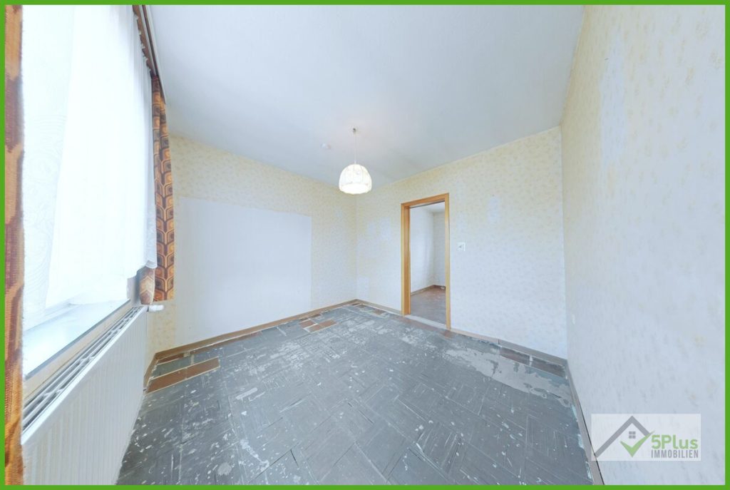 Immobilienangebot - Aldenhoven - Alle - + 5PLUS + FÜR ANPACKER UND KREATIVE: SANIERUNGSOBJEKT MIT CHARAKTER UND VIEL PLATZ IN ALDENHOVEN +