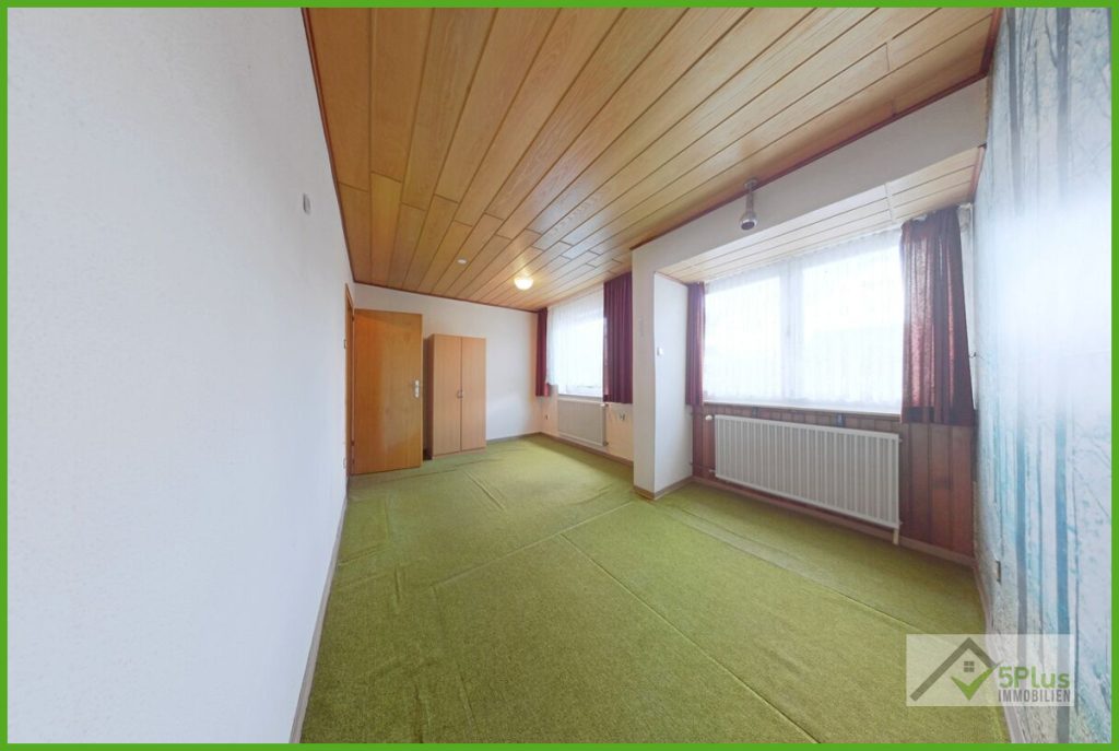 Immobilienangebot - Aldenhoven - Alle - + 5PLUS + FÜR ANPACKER UND KREATIVE: SANIERUNGSOBJEKT MIT CHARAKTER UND VIEL PLATZ IN ALDENHOVEN +