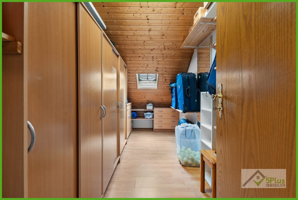 Immobilienangebot - Inden - Alle - + 5PLUS + IHR WOHNGLÜCK IN INDEN/ALTDORF + EINFAMILIENHAUS MIT EINLIEGERWOHNUNG, GARTEN UND GARAGE +