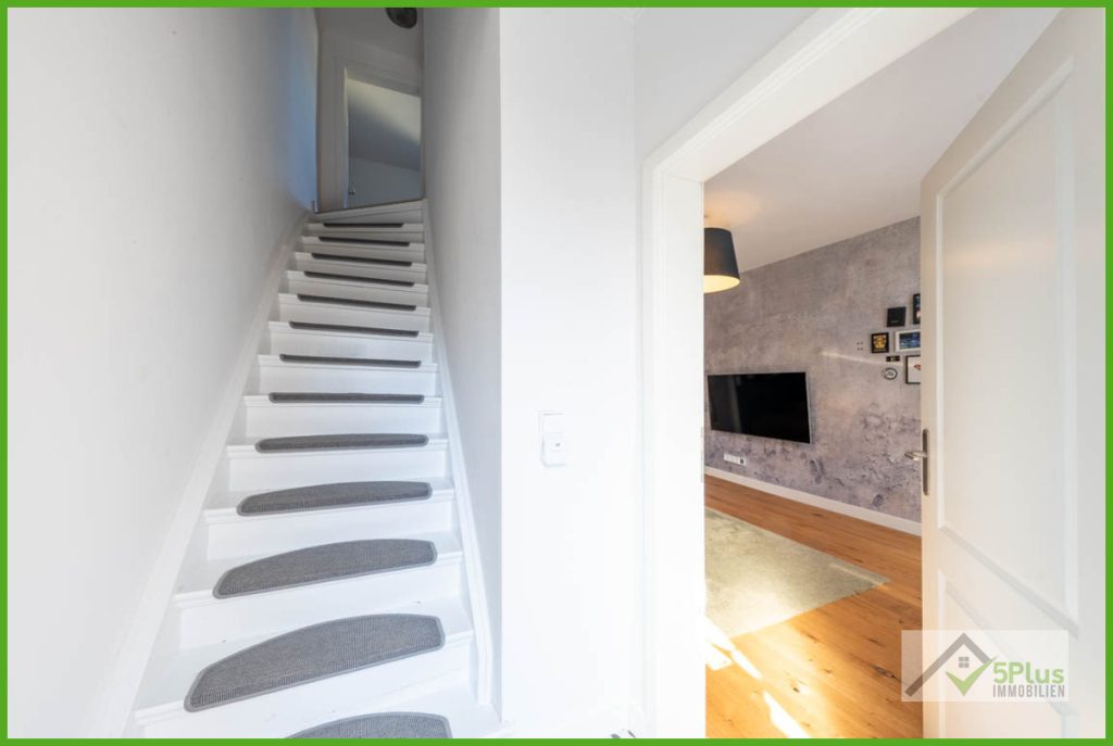 Immobilienangebot - Langerwehe - Alle - + 5PLUS + KLEIN FEIN MEIN + REIHENHAUS MIT GARTEN UND DOPPELGARAGE IN GUTER LAGE VON LANGERWEHE +
