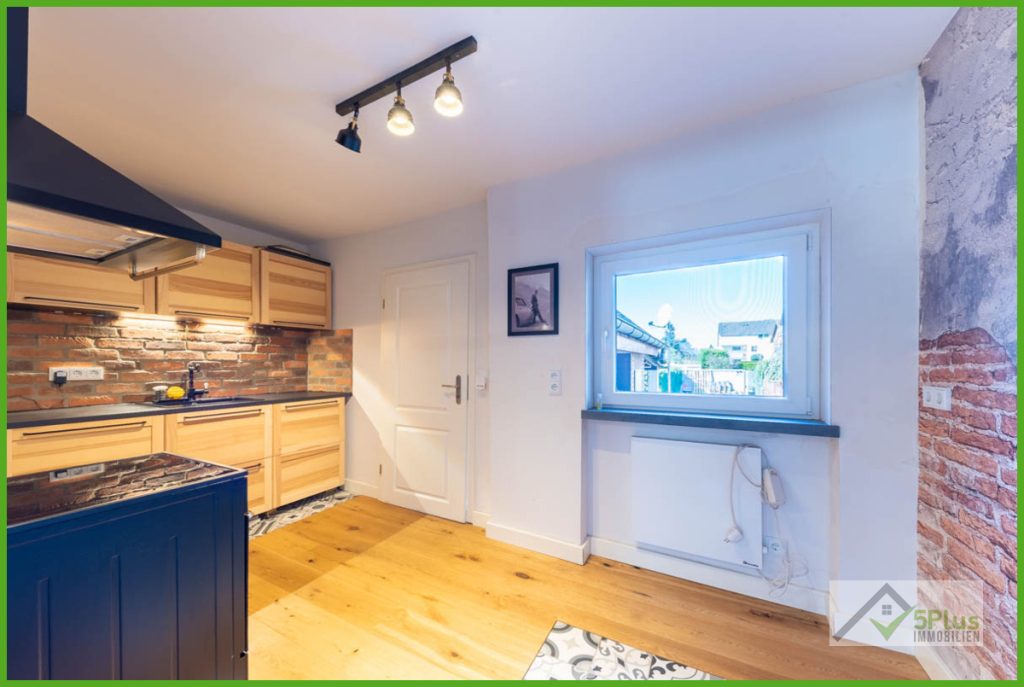 Immobilienangebot - Langerwehe - Alle - + 5PLUS + KLEIN FEIN MEIN + REIHENHAUS MIT GARTEN UND DOPPELGARAGE IN GUTER LAGE VON LANGERWEHE +