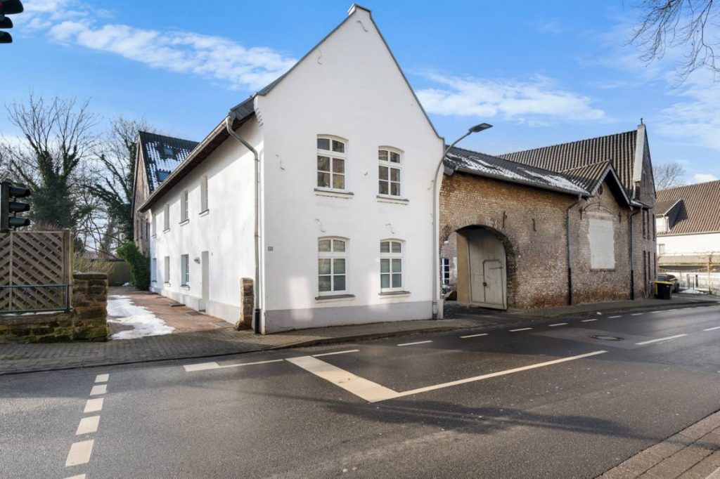 Immobilienangebot - Herzogenrath - Alle - *** WEDOW ***  Haus in historischer Hofanlage!