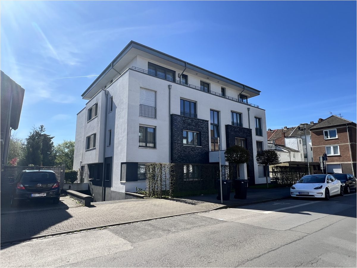 Immobilienangebot - Würselen - Alle - moderne Maisonette Wohnung mit Tiefgarage