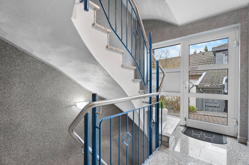 Immobilienangebot - Herzogenrath - Alle - *** WEDOW *** Top gepflegtes MFH mit traumhaften Grundstück!