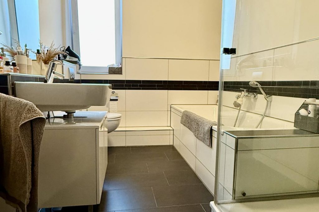 Immobilienangebot - Herzogenrath - Alle - *** WEDOW *** Kernsaniertes Wohn- und Geschäftshaus im Zentrum!
