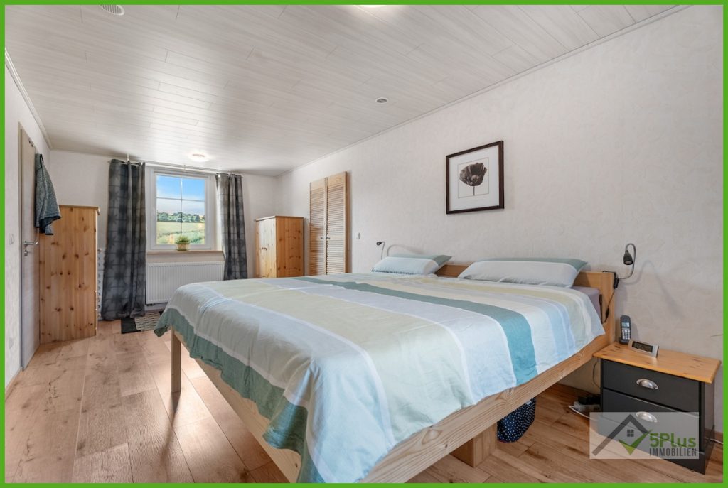 Immobilienangebot - Niederzier - Alle - + 5PLUS + CHARME TRIFFT KOMFORT: BEHAGLICHES BAUERNHAUS IN TOP ZUSTAND + GUTE LAGE VON NIEDERZIER +