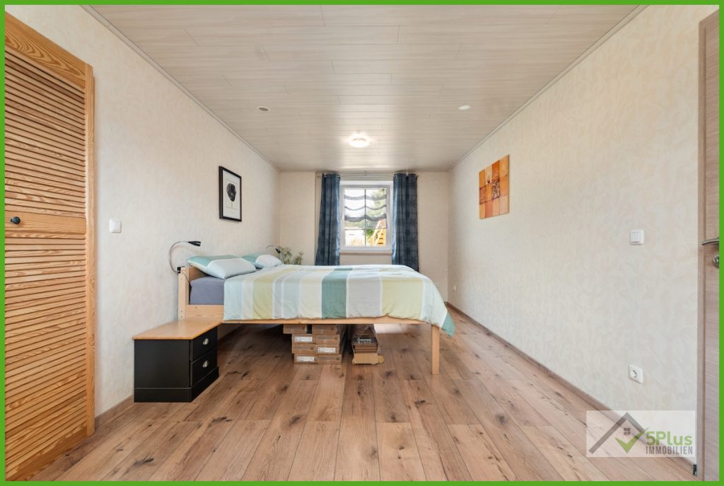 Immobilienangebot - Niederzier - Alle - + 5PLUS + CHARME TRIFFT KOMFORT: BEHAGLICHES BAUERNHAUS IN TOP ZUSTAND + GUTE LAGE VON NIEDERZIER +