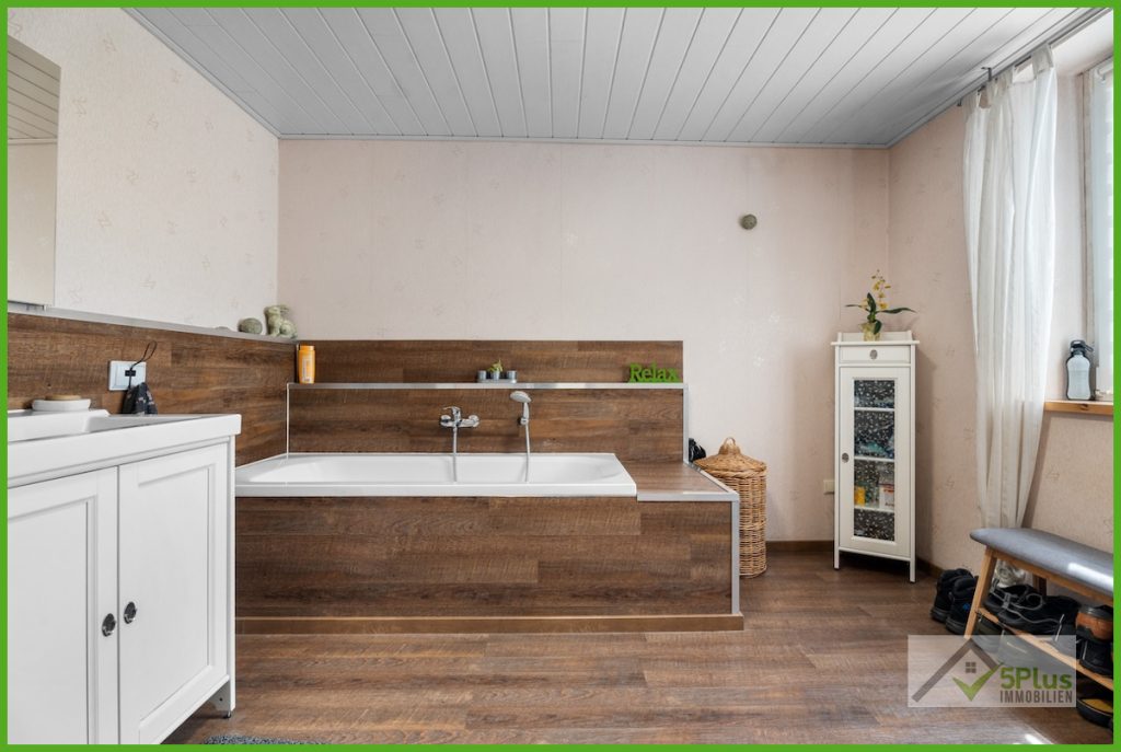 Immobilienangebot - Niederzier - Alle - + 5PLUS + CHARME TRIFFT KOMFORT: BEHAGLICHES BAUERNHAUS IN TOP ZUSTAND + GUTE LAGE VON NIEDERZIER +
