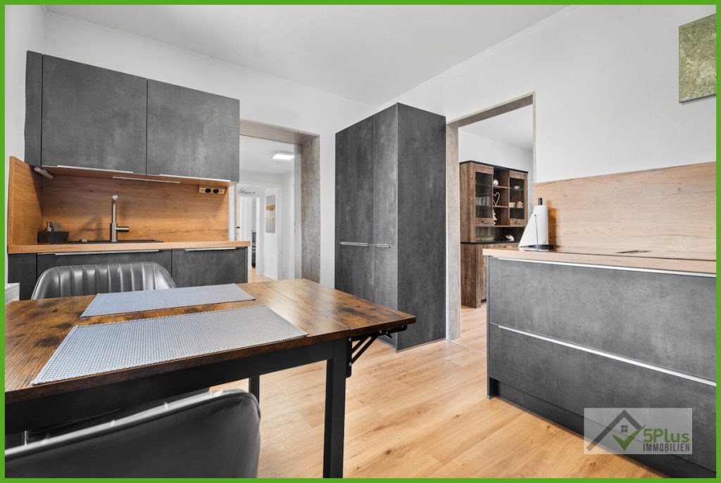 Immobilienangebot - Niederzier - Alle - + 5PLUS + CHARME TRIFFT KOMFORT: BEHAGLICHES BAUERNHAUS IN TOP ZUSTAND + GUTE LAGE VON NIEDERZIER +