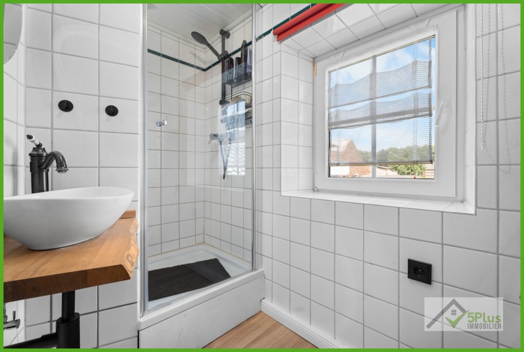 Immobilienangebot - Niederzier - Alle - + 5PLUS + CHARME TRIFFT KOMFORT: BEHAGLICHES BAUERNHAUS IN TOP ZUSTAND + GUTE LAGE VON NIEDERZIER +